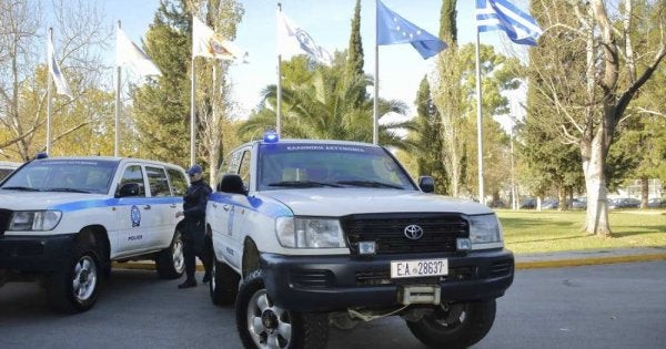 Τζιπ «σαπάκια» από το Κόσοβο χρησιμοποιεί η ΕΛΑΣ για τις επιχειρήσεις στο Μενίδι – Την ζωή τους κορώνα γράμματα παίζουν οι αστυνομικοί